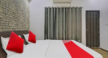 Collection O Surendra Nagar Lucknow Formerly APM Inn Room Type - Classic