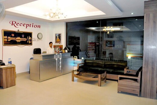 Hotel Sukhman International