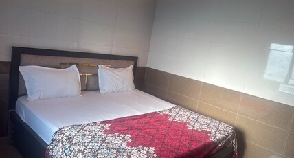 Shri bhagat ji Seva Dham Room Type - 3 Bed AC Room