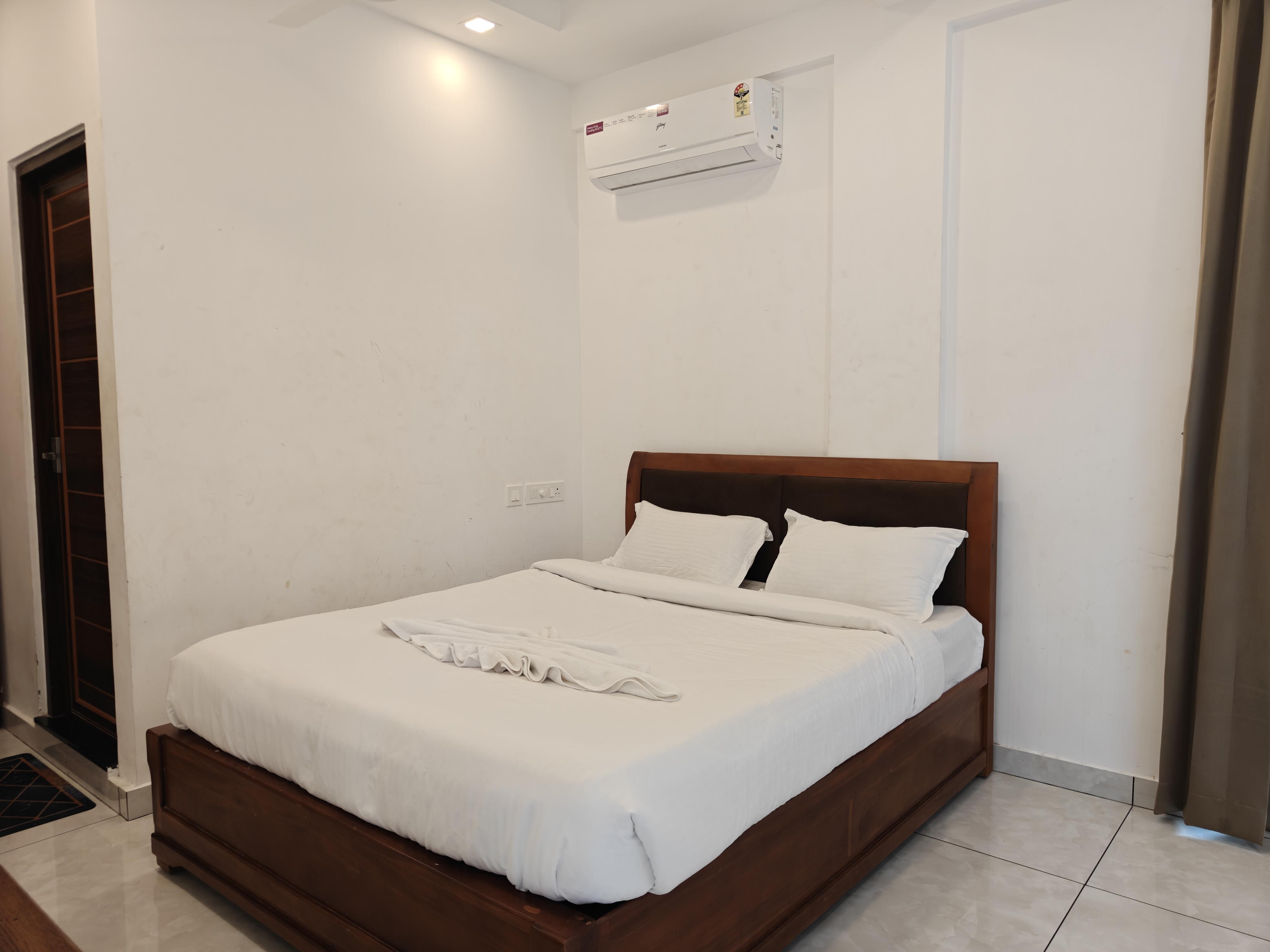 Orbis One Bedroom Deluxe Balcony Apartment - Tap to explore photos