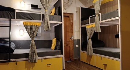 The Hosteller Mussoorie, Mall Road Room Type - Bed in 6 Bed Mixed Dormitory x A Block