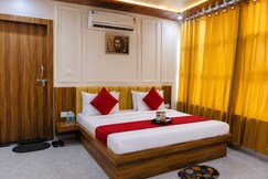 The Raman Palace - Near Krishna Janambhoomi