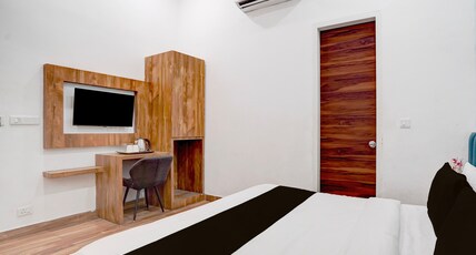 Super Townhouse by OYO Red Cross Amritsar Formerly Amar Villa Room Type - Classic