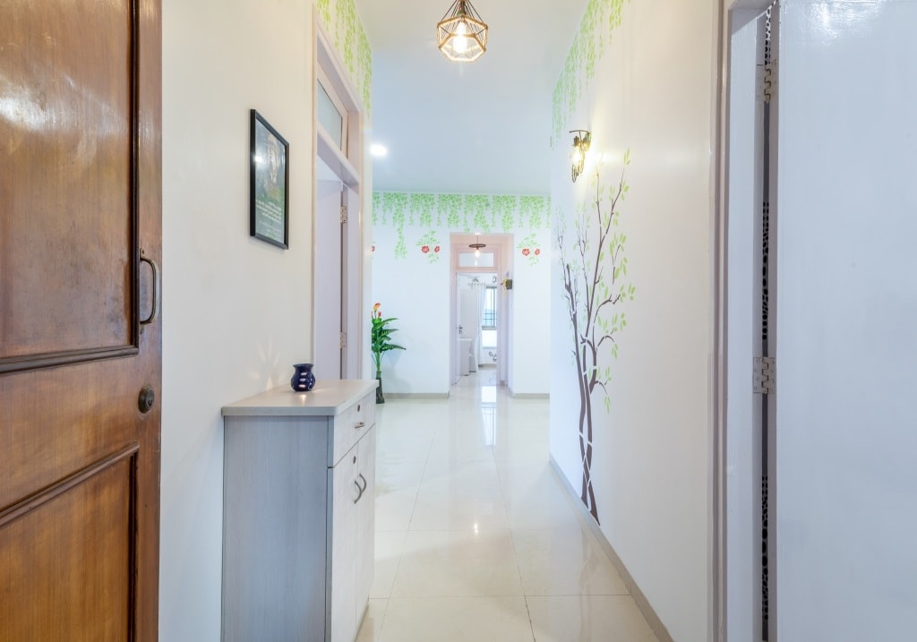Gagal Home BKC Suite | Rooms & Caretaker - Tap to explore photos