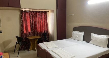 HOTEL VIMAS INTERNATIONAL Room Type - DELUXE ROOMS