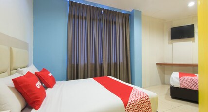 Hotel O Hotel 916 Room Type - Suite Triple