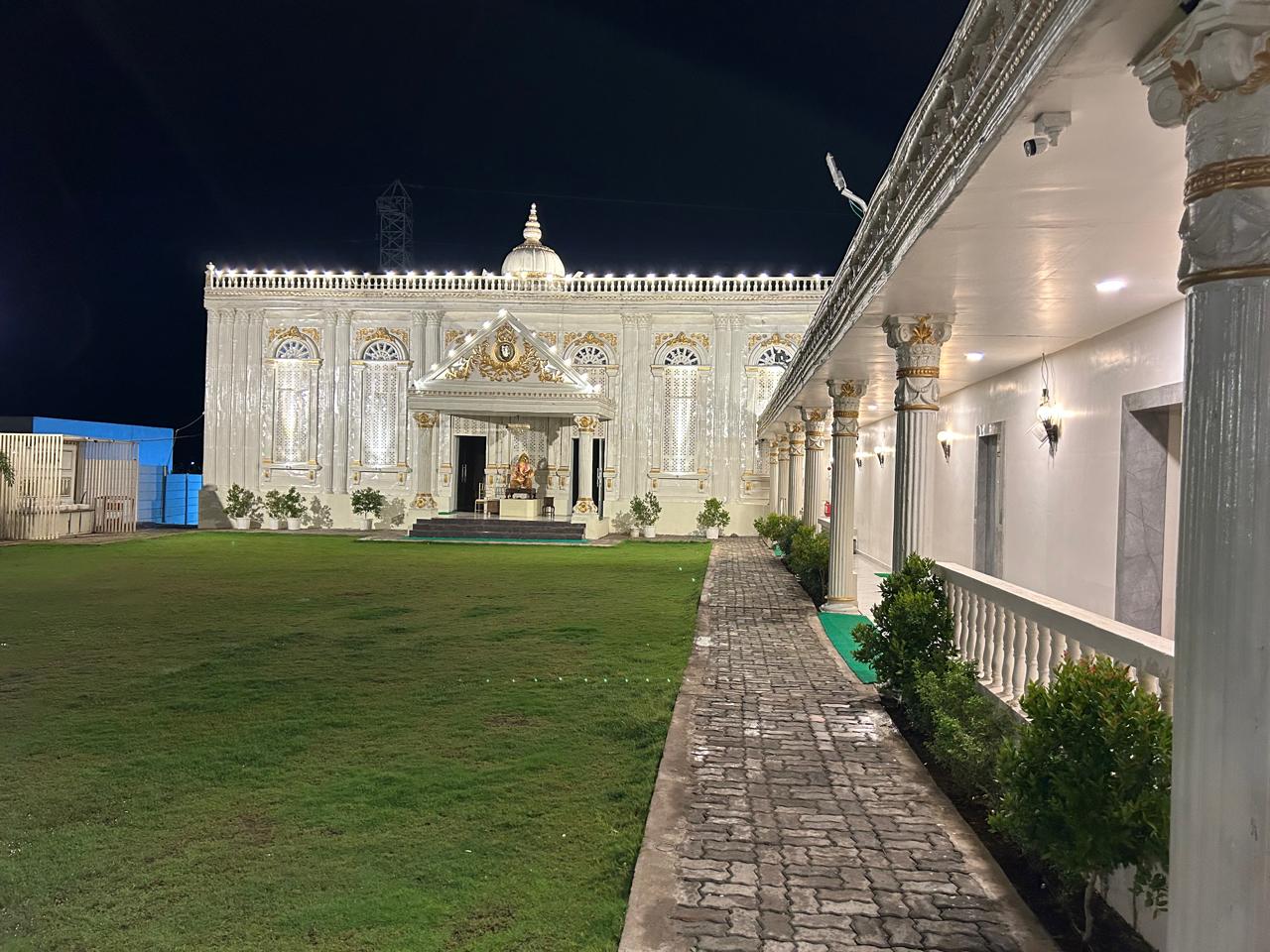 Hotel SR Vivanta, Brahmapur - Tap to explore photos