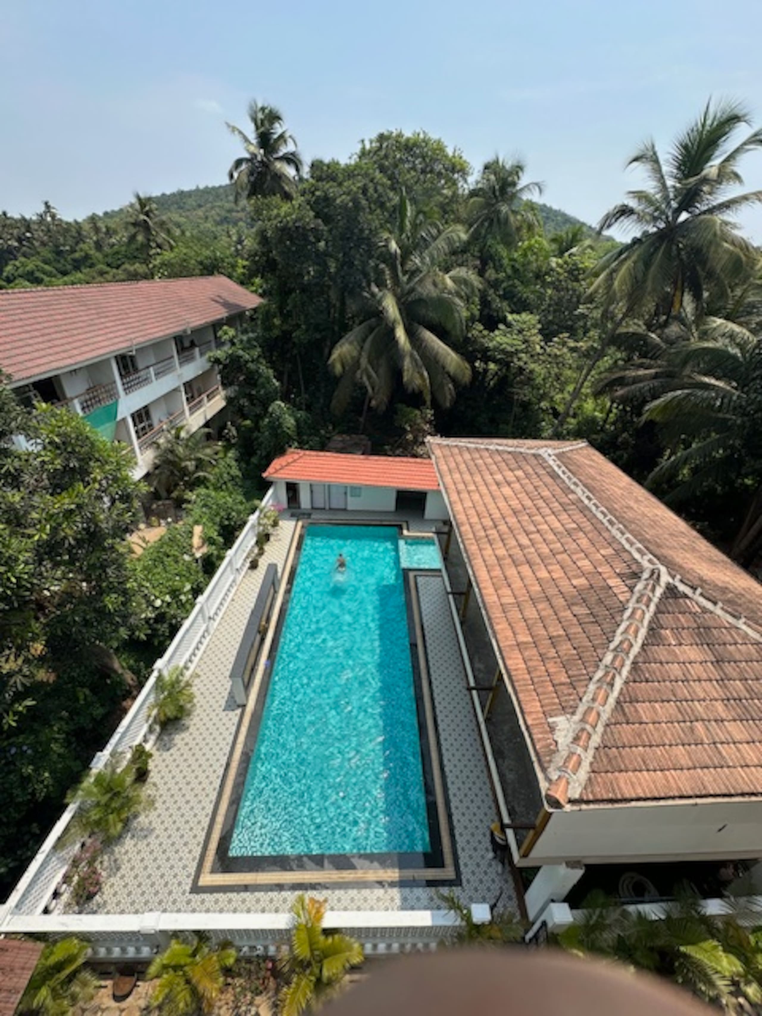 2 bhk pool Siolim by blissfullabode e - Tap to explore photos