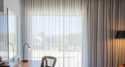 Hampton by Hilton Aguascalientes Downtown Room Type - 1QUEEN RM W FRIDGE BALCONY