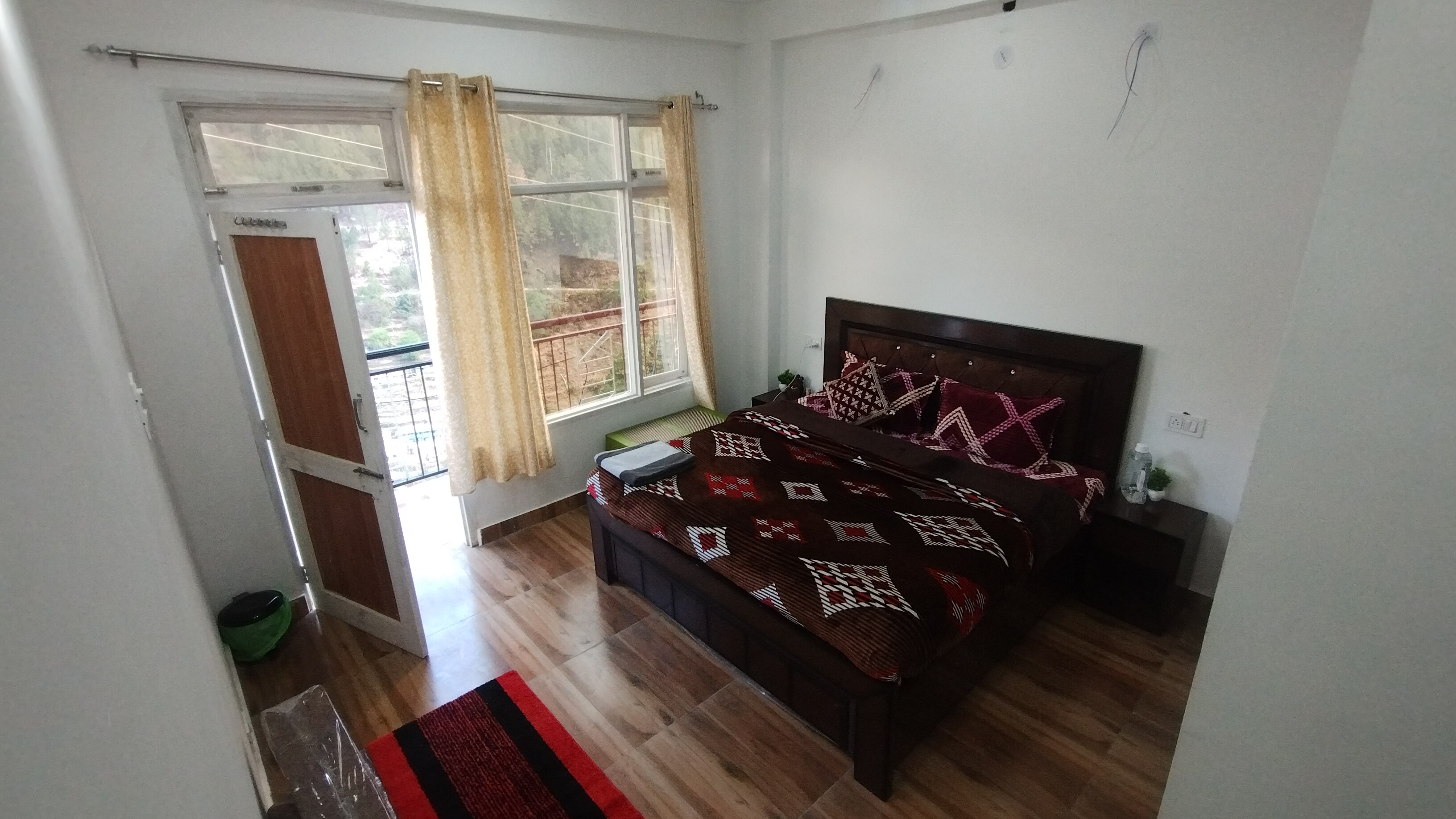 Bushahri Homestay - Tap to explore photos