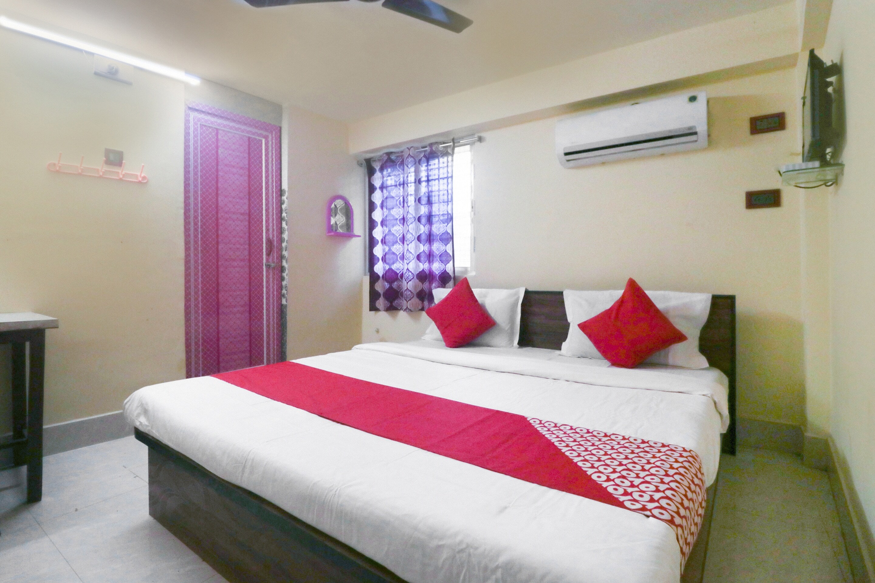 Hotel O by OYO Shyam Guest House - Tap to explore photos