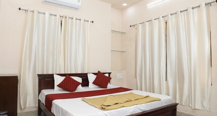 PITHORA HOTELS AND RESORTS Room Type - Deluxe AC