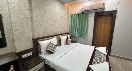 SANIDHYAM BY HOTEL SAHU NEAR KASHI VISHWANATH TEMPLE GATE Room Type - Superior Room King Bed