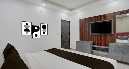 Hotel O royal palace Room Type - Classic