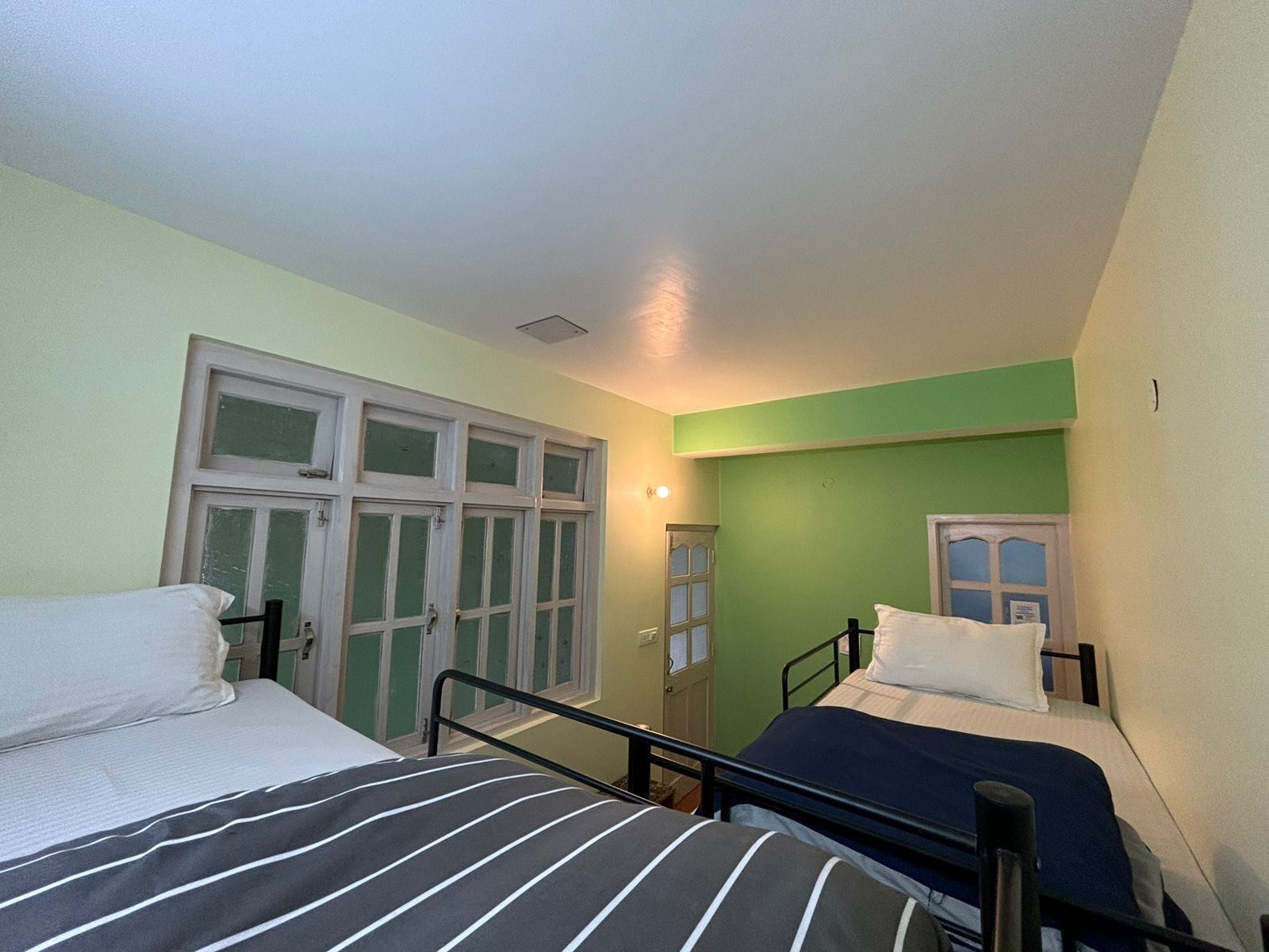 ZuZu Homestay Shimla - Tap to explore photos