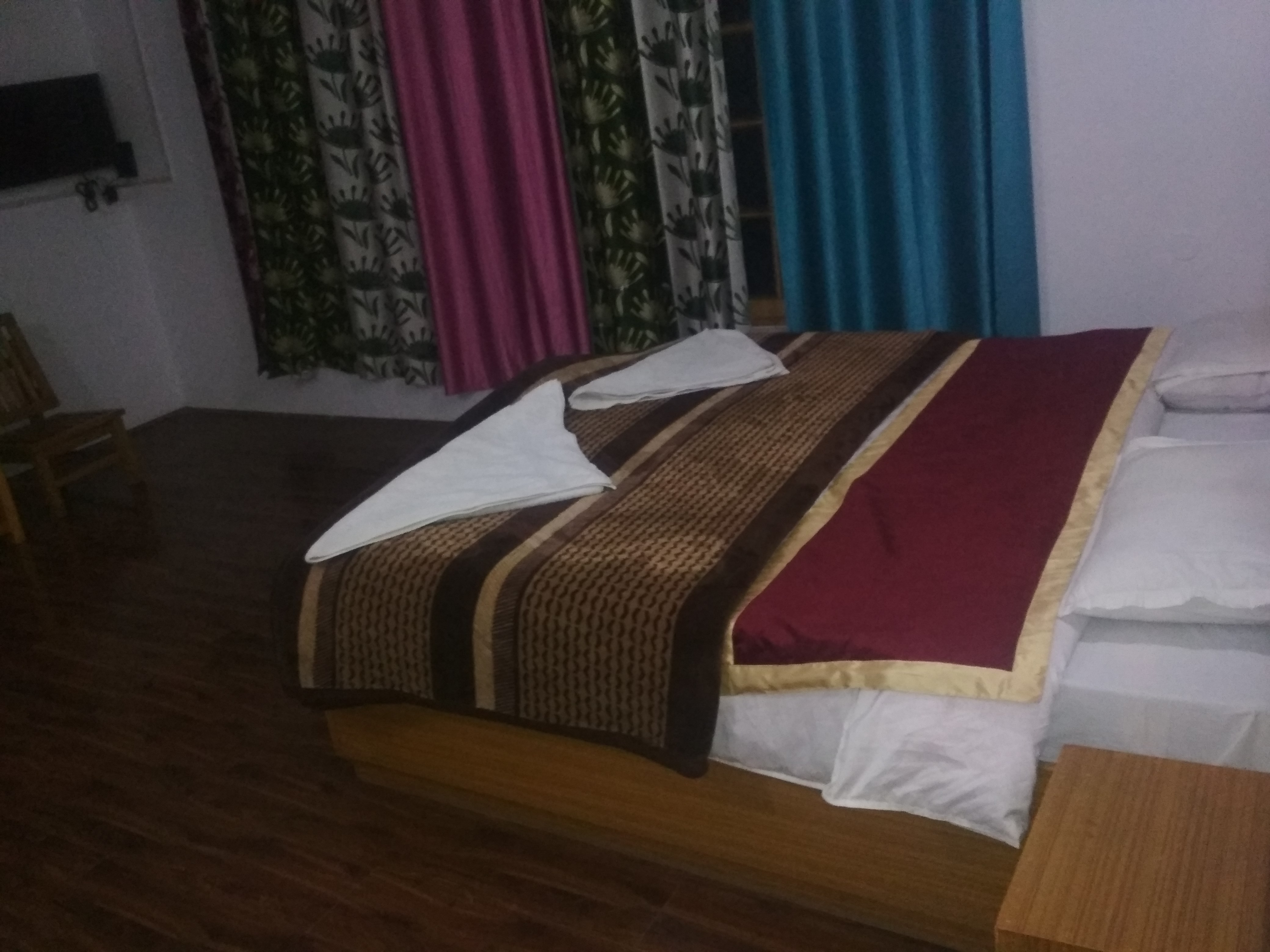 Hotel Galaxy  - Tap to explore photos