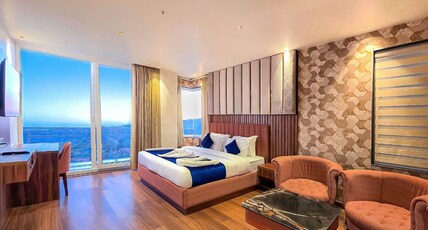 Hotel 7 Days Inn Room Type - Premium Suite Rooms with Balcony