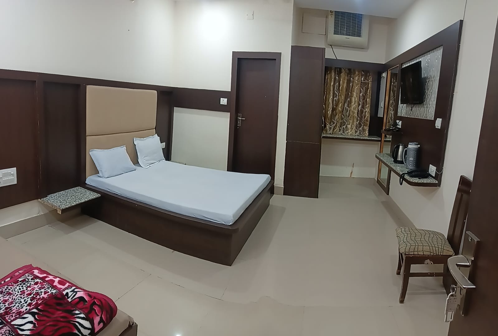 Hotel Utsav - Tap to explore photos