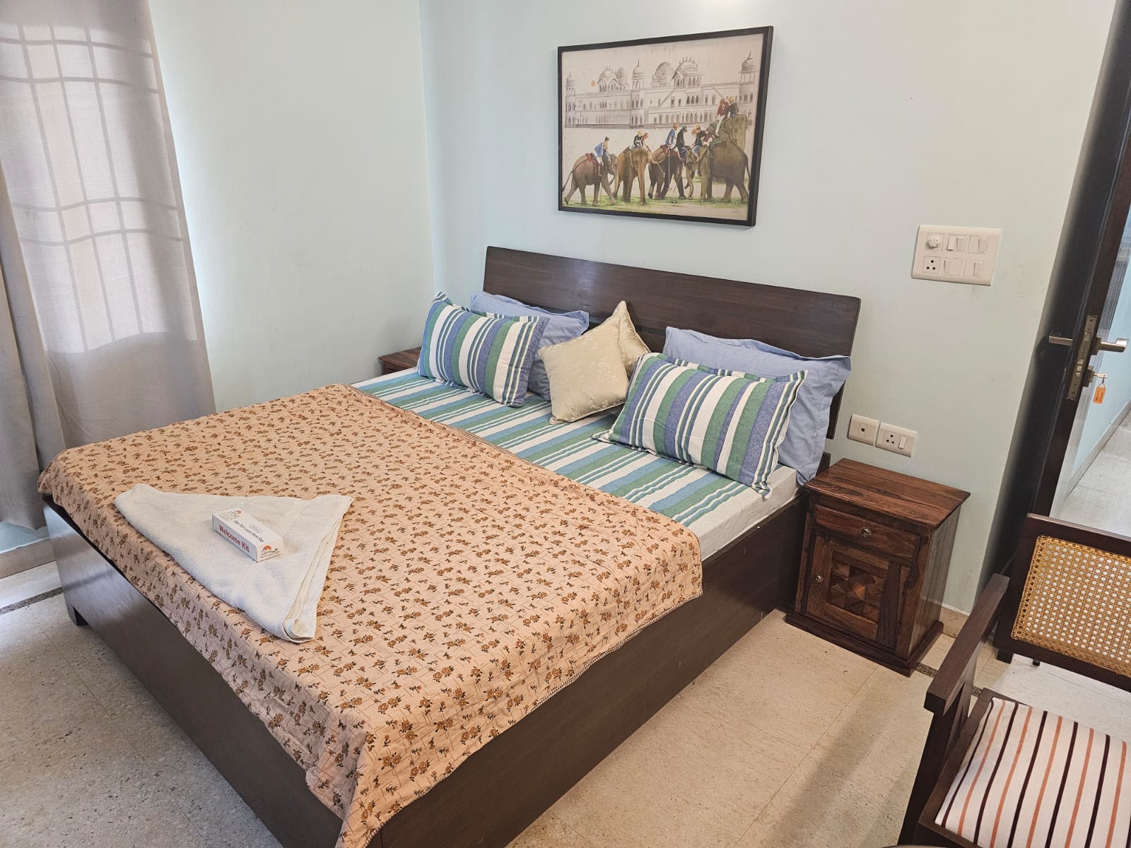 Sky Bloom Luxury Homestay - Tap to explore photos