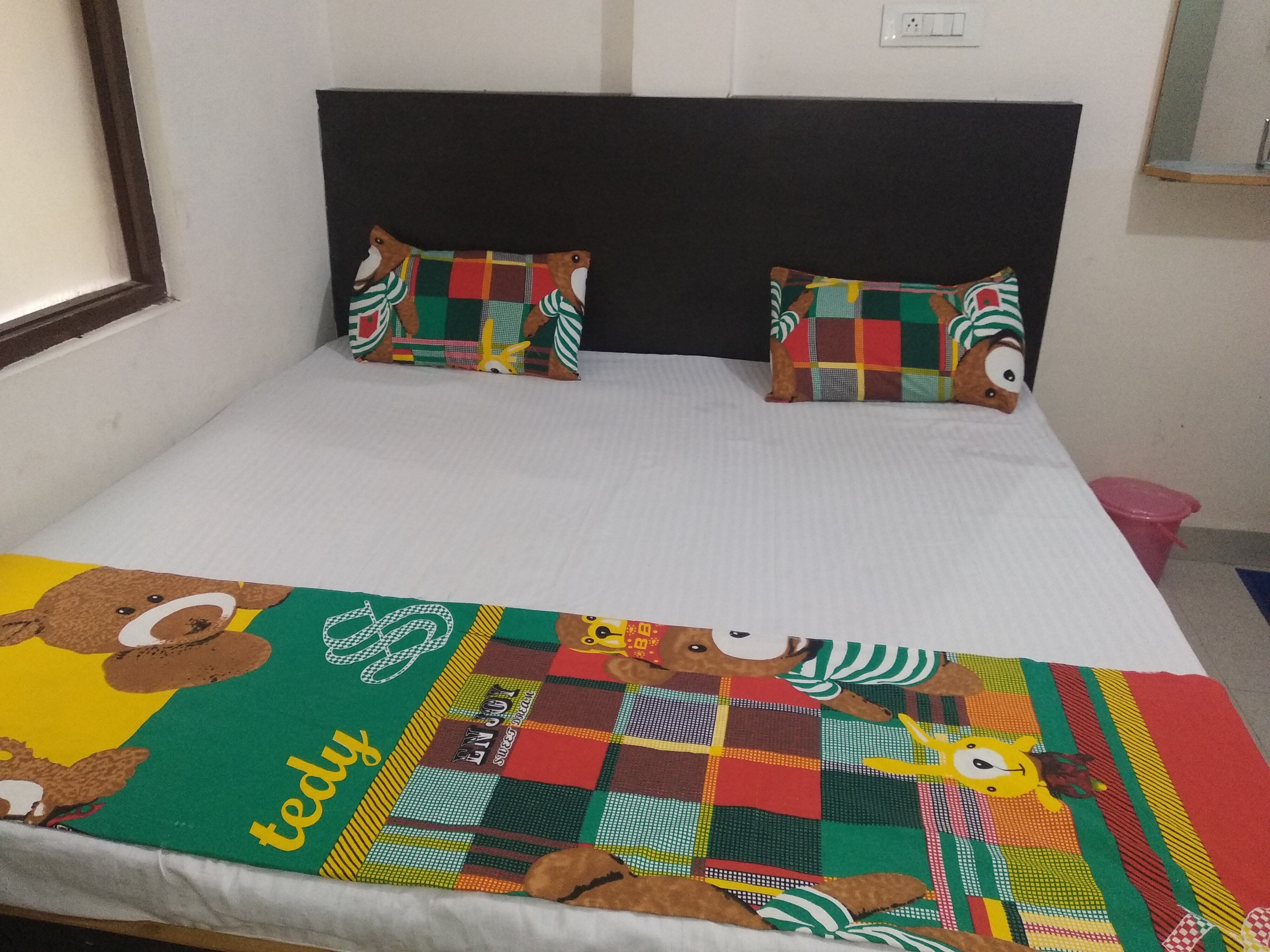 DD Guest house - Tap to explore photos