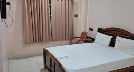 Hotel Rishi. Room Type - Deluxe Room with King Bed