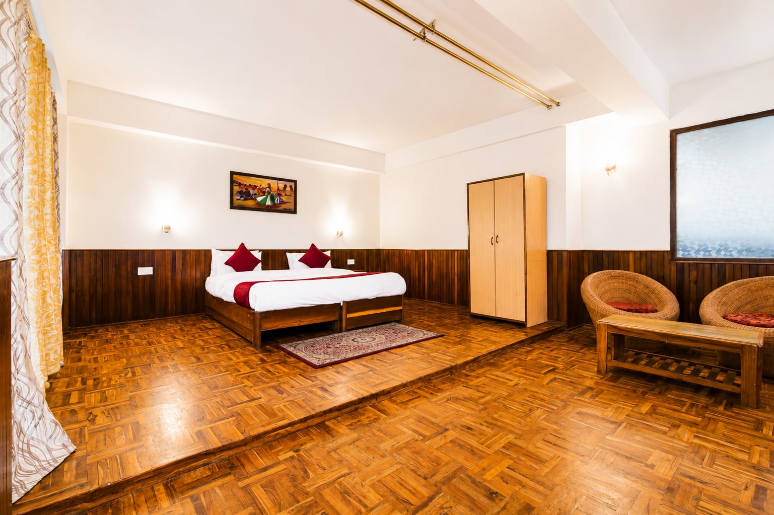 Sparrow Chiminda A-Heritage Hotel Middle Pelling - Tap to explore photos