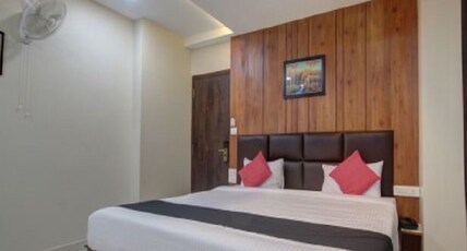 HOTEL TARA EMERALD Room Type - Deluxe Double AC Room