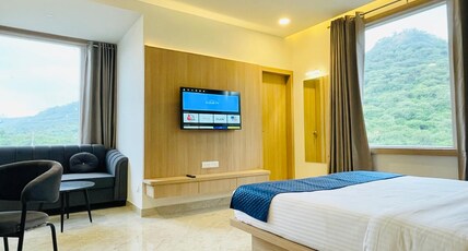 Dhairya Garh Room Type - Suite Room With Mountain View