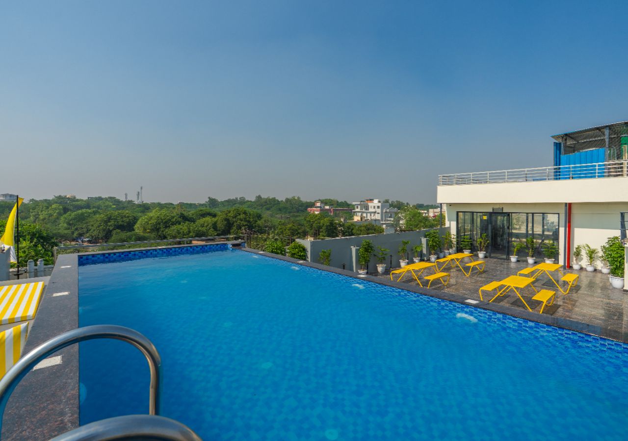 The Hosteller Agra, Tajganj - Tap to explore photos