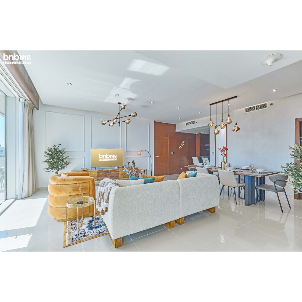 bnbmehomes Stunning interiors 3 BR in downtown 1502 - Tap to explore photos