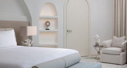 Anantara Retreat Santorini Abu Dhabi – Adults Only Room Type - Royal Santorini Duplex Suite