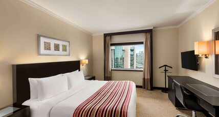 Ramada Plaza Deira Room Type - 1 King Bed, Junior Suite, Non-Smoking