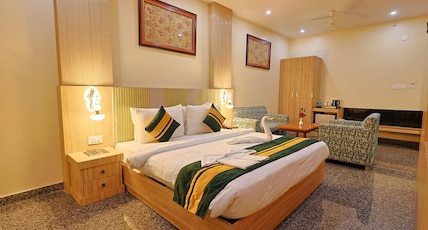 Hotel Silk City Room Type - Premium Room ( Double / Twin Bedded ) Hotel Silk City Room Type - Premium Room ( Double / Twin Bedded )