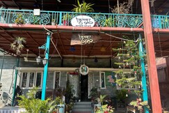 White House Ajmer Homestay