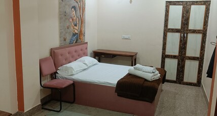 PG HOUSE Room Type - Bedroom 1