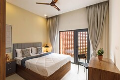 Aero Rosewood 3BHK 4km Airport Pets
