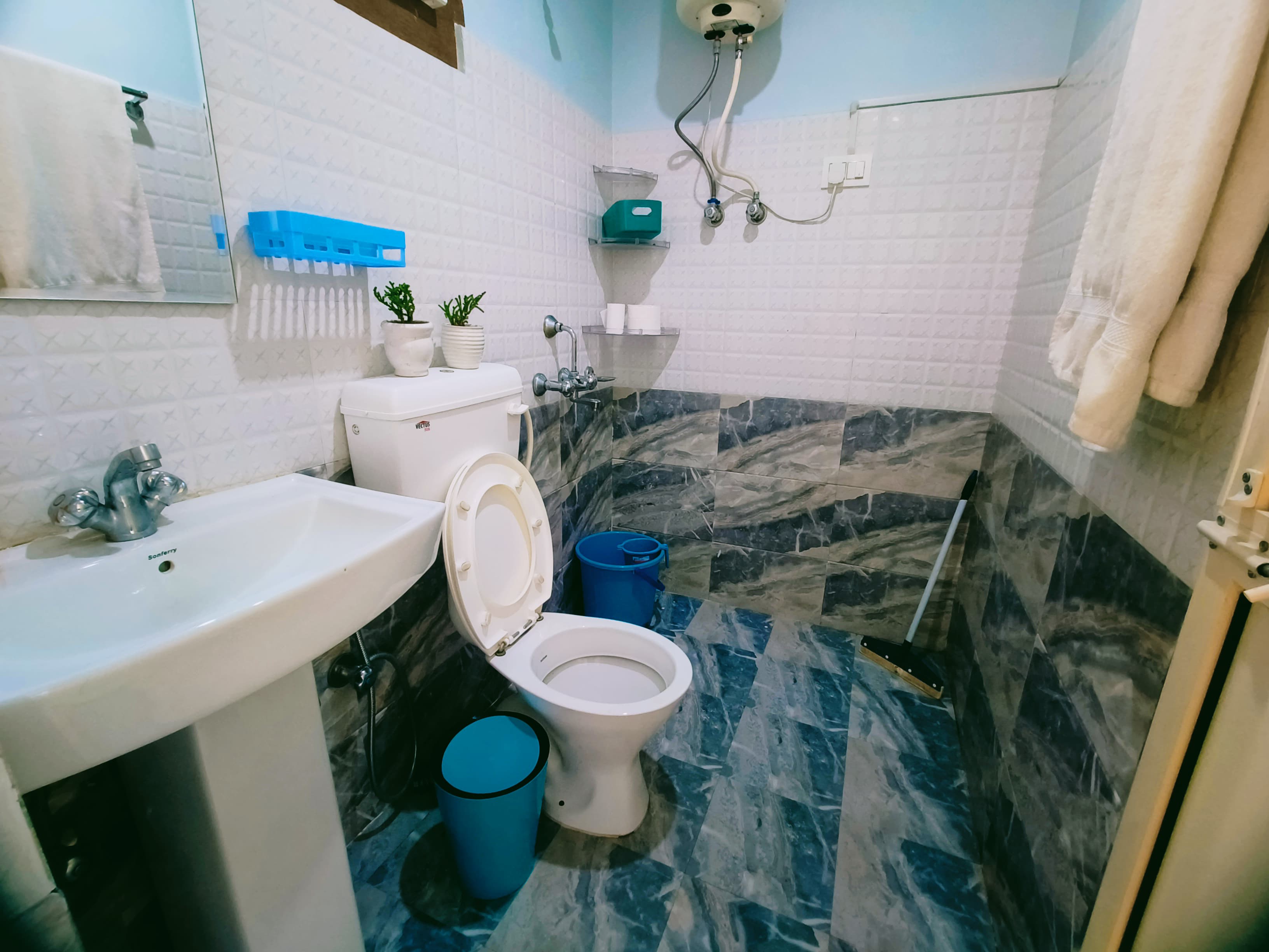 Blue Hills BnB McleodGanj - Tap to explore photos