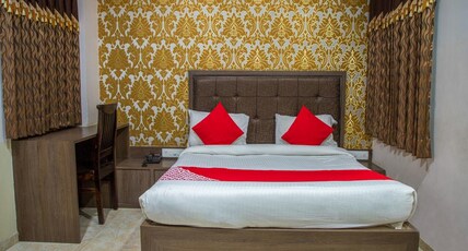 Hotel A R Excellency Room Type - Deluxe Room