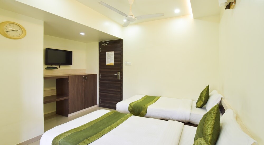 Hotel Palliate - Tap to explore photos