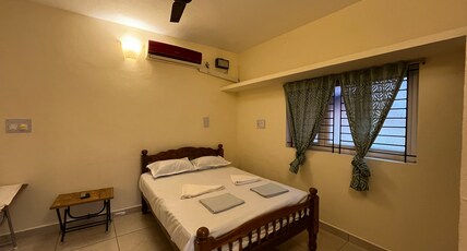 Auro Mithra Heritage Stay - White Town Room Type - Room 3 - Shanti