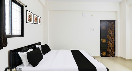 Super Hotel O Kadam Ghat Near Ashok RajPath Room Type - Deluxe