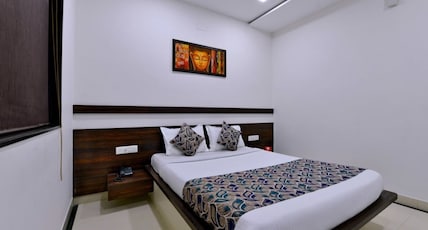 Hotel Sunil Inn Room Type - Deluxe Single Occupancy Non AC Hotel Sunil Inn Room Type - Deluxe Single Occupancy Non AC