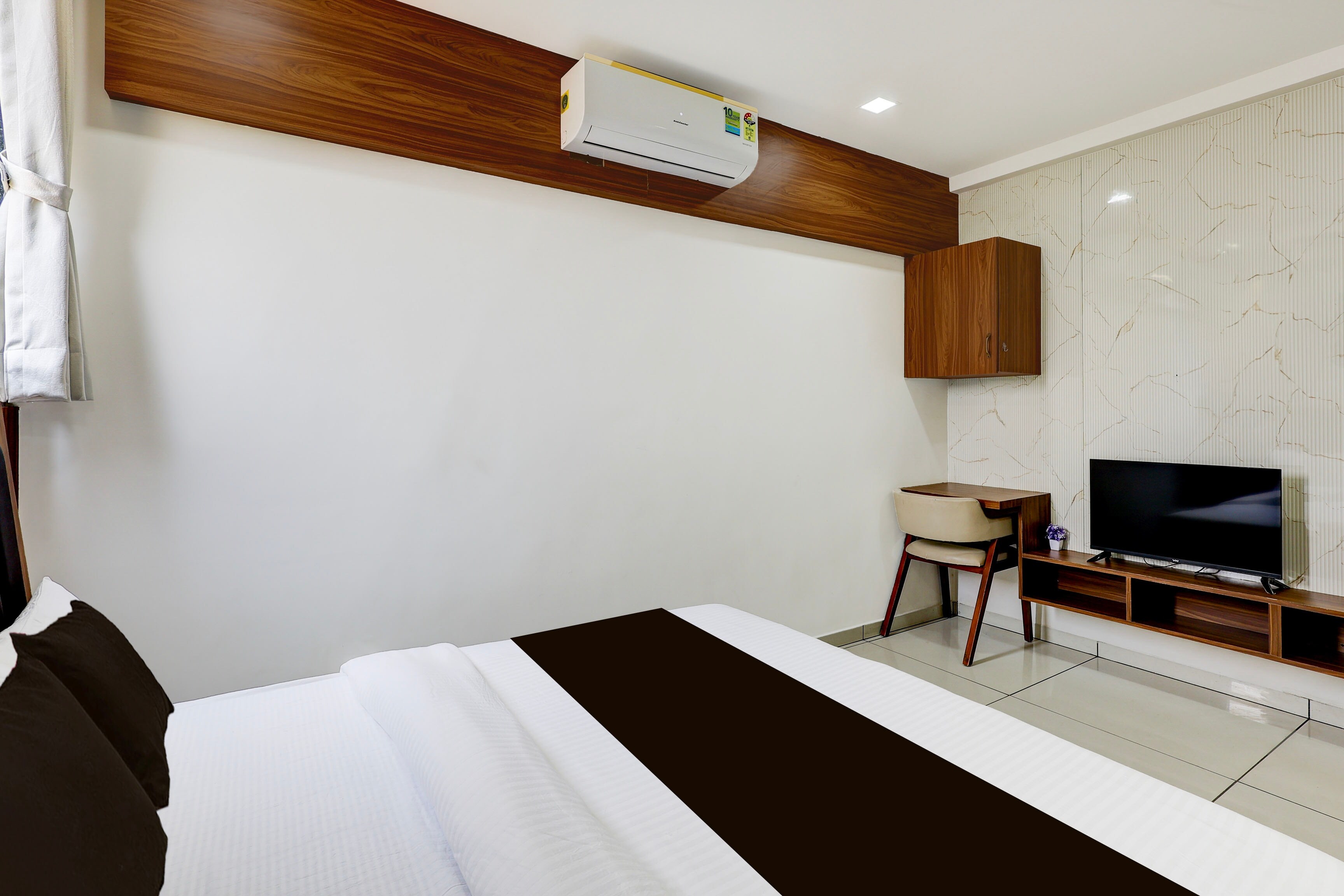 Hotel O Shubh Sankalp - Tap to explore photos