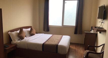 Parasol Norling Hotel & Spa Room Type - Comfort Queen Non View Room