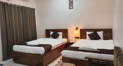 The Vista Residency Room Type - Deluxe room with Twin bed