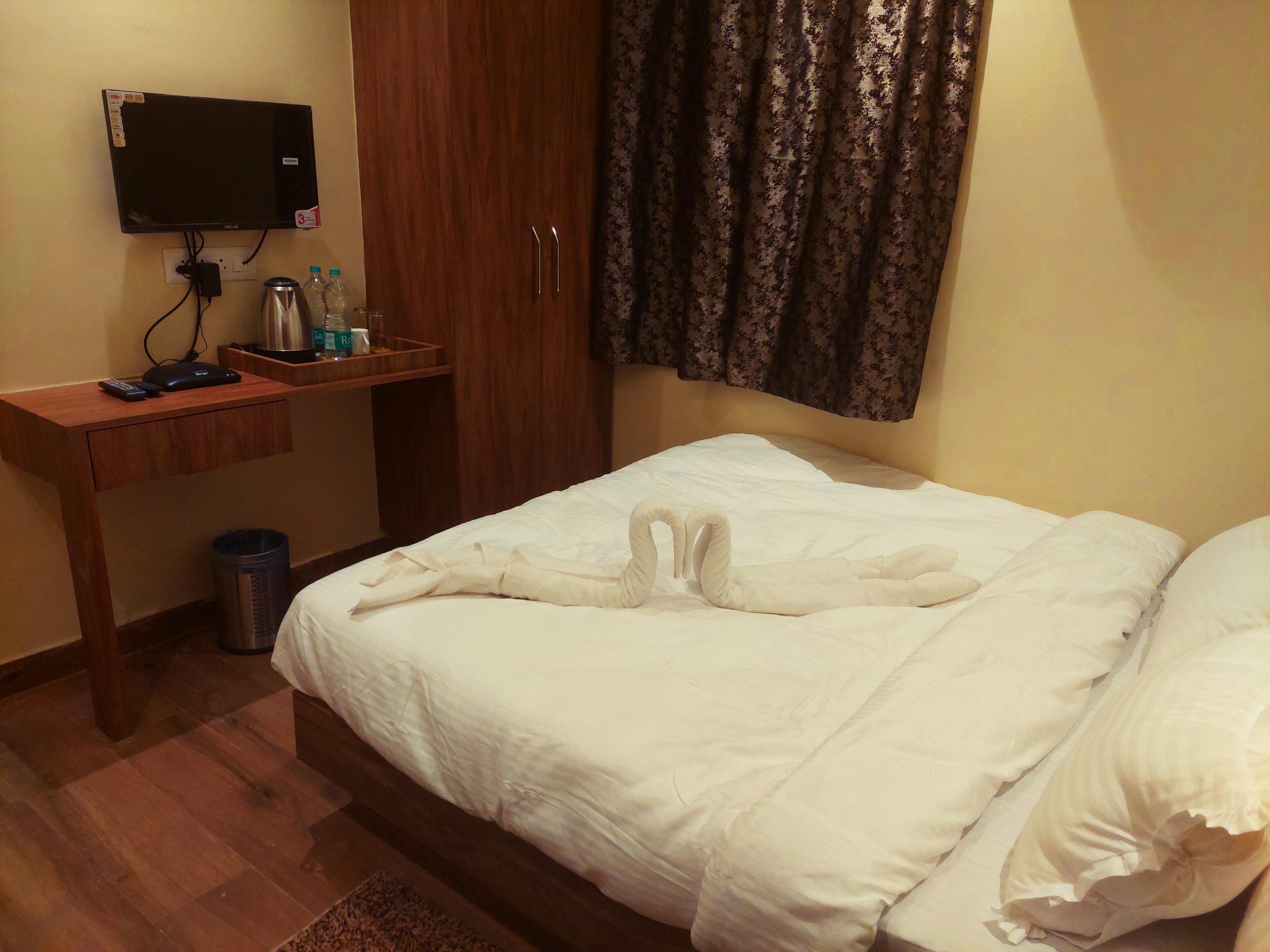 DREAM HOTEL - Tap to explore photos