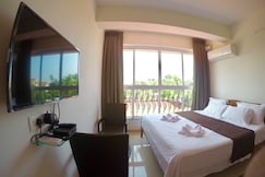 Octopus Luxury Apartment | Rooms with Wi-Fi