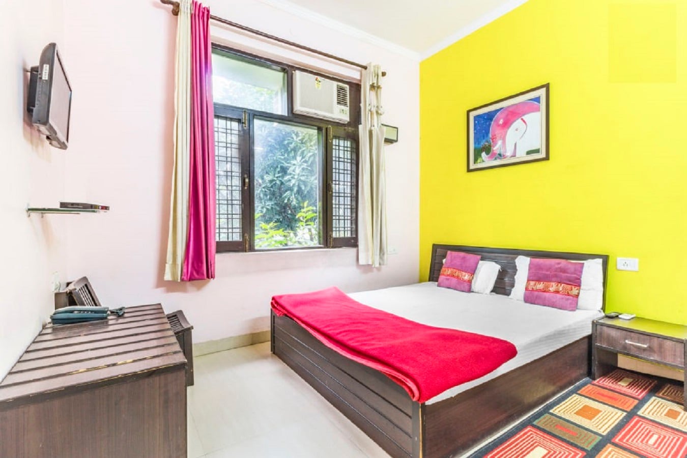 Amraai | Rooms & Restaurant - Tap to explore photos