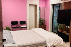 Lotus Room | Studio Apartment