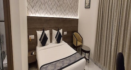 Parkwood Elite Room Type - Deluxe Room Parkwood Elite Room Type - Deluxe Room